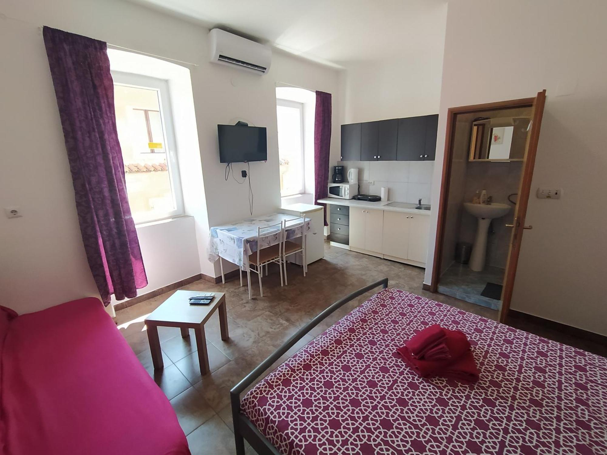 Dejan Apartment 2-Top Centar-Old Town Studio Pula Room photo