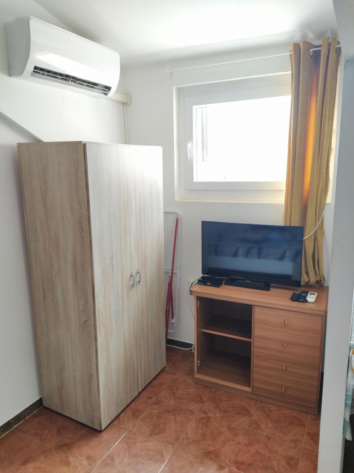 Dejan Apartment 2-Top Centar-Old Town Studio Pula Room photo